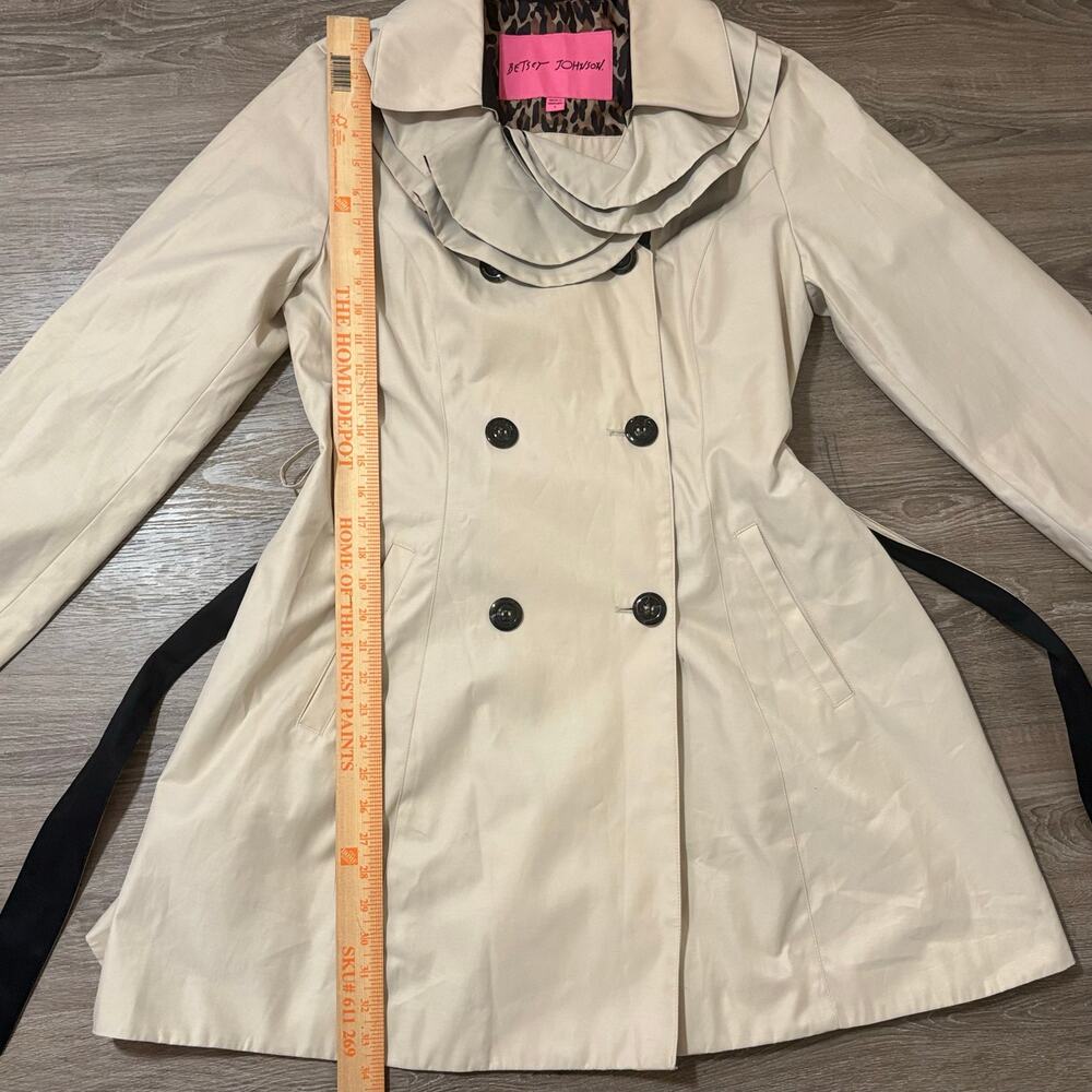 Betsey Johnson Trench Coat Womens Sz L Beige Ruffle Collar Leopard Lining Belted - Picture 12 of 12